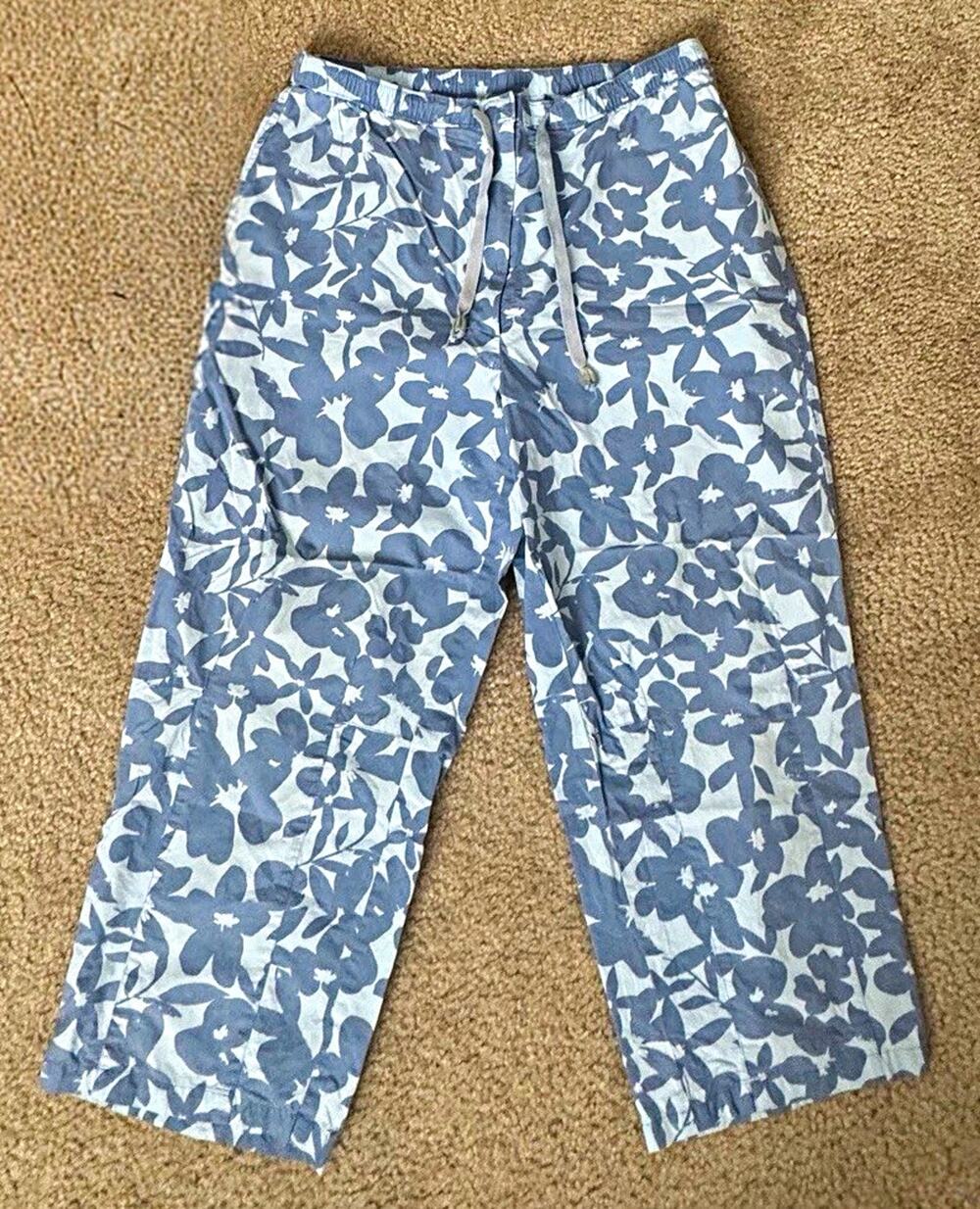 SJB Active St Johns Bay Womens Small Blue Floral Cotton Capri Pants Drawstring